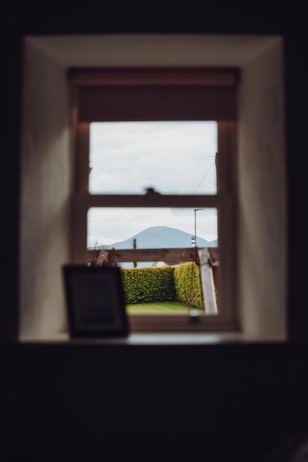Lizzie'S Cottage Drumaroad Bagian luar foto